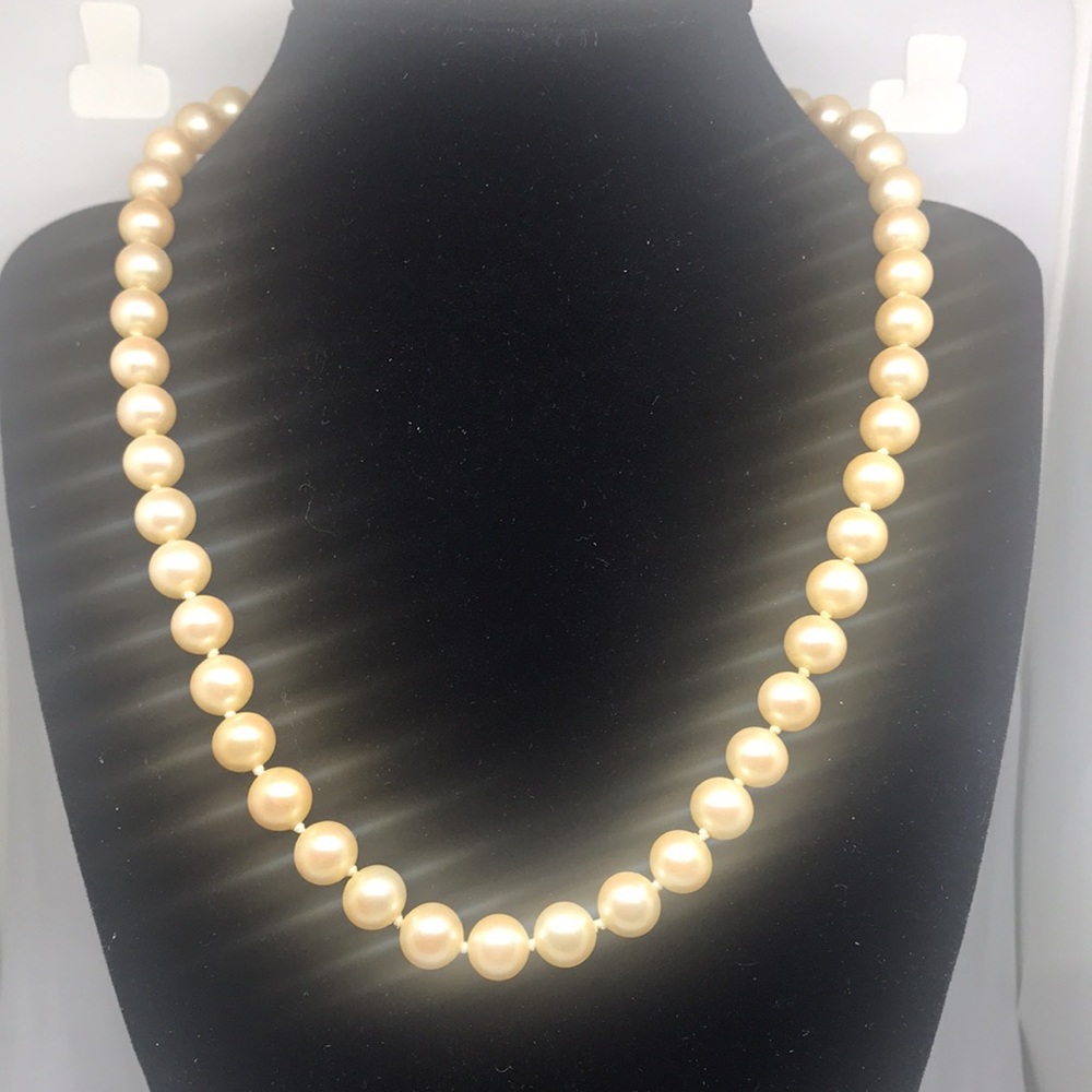 Marvella | Vintage | Matte | Champagne | Faux Pearl | Necklace | Approx. 16”